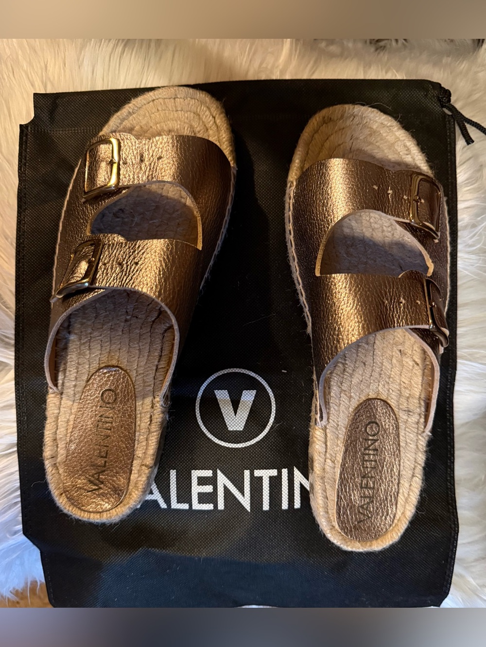 VALENTINO By MARIO VALENTINO Briseide Lux Espadrille Metallic Sandels. NWOT